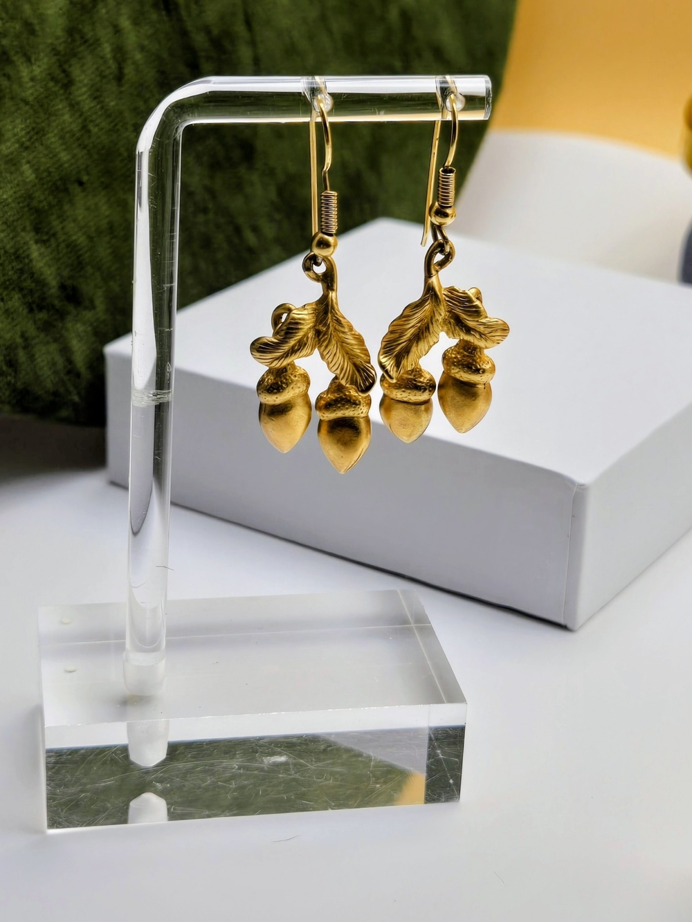 Monet Gold Acorn and Leaf Drop Earrings - Vintage Monet Earrings - Picture 15 of 16